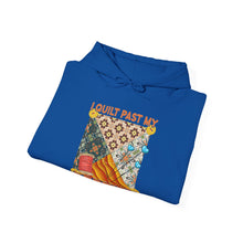 I Quilt Past My Bedtime Unisex Heavy Blend™ Hooded Sweatshirt