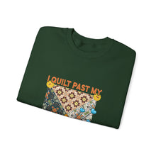 I Quilt Past My Bedtime Unisex Heavy Blend™ Crewneck Sweatshirt