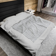 Outlined Sewing Elements Velveteen Plush Blanket