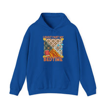 I Quilt Past My Bedtime Unisex Heavy Blend™ Hooded Sweatshirt