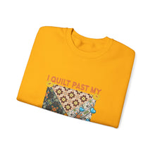 I Quilt Past My Bedtime Unisex Heavy Blend™ Crewneck Sweatshirt