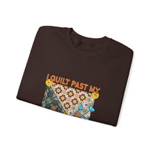 I Quilt Past My Bedtime Unisex Heavy Blend™ Crewneck Sweatshirt